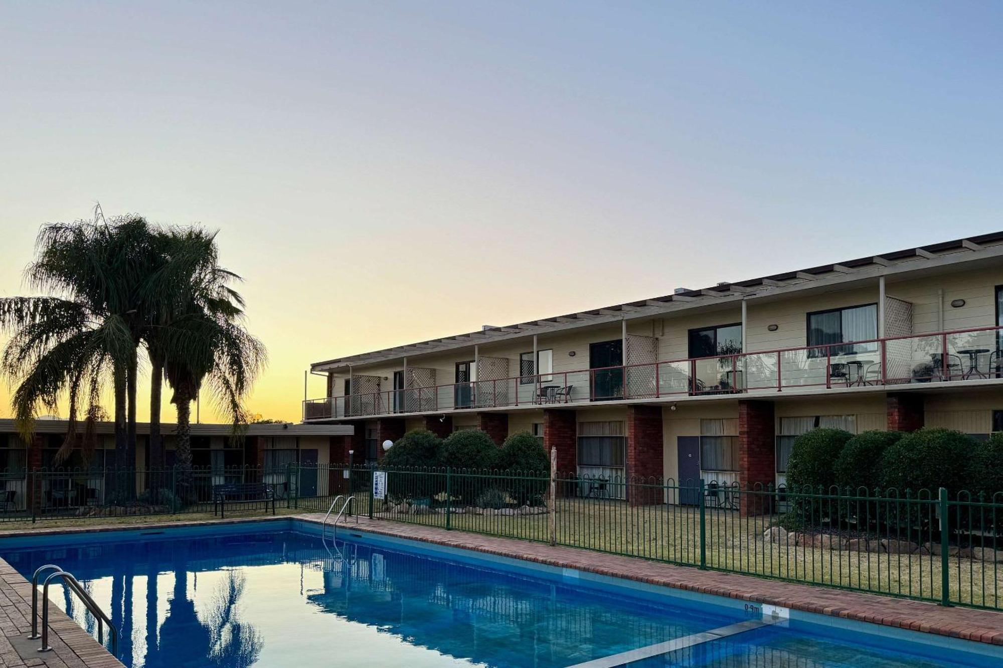 Econo Lodge Gateway Tamworth Zewnętrze zdjęcie